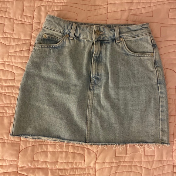 Topshop Bleach Denim Skirt - Picture 4 of 8